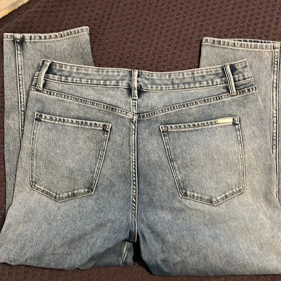 White House Black Market high rise, straight legged, sculpt jeans size 14 S - Picture 2 of 4